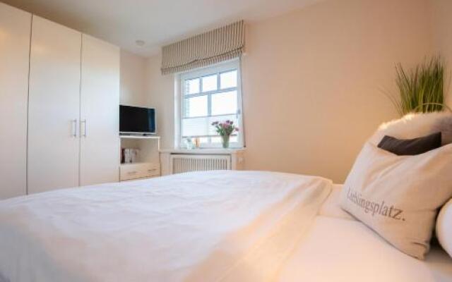 Hues Stroenhafer_ App_ 3