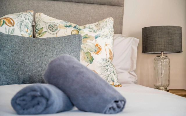 Beacon Wharf , George Hay 4 Holiday Accommodation