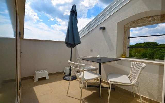 Tranquil Getaway With Shared Pool in Bale