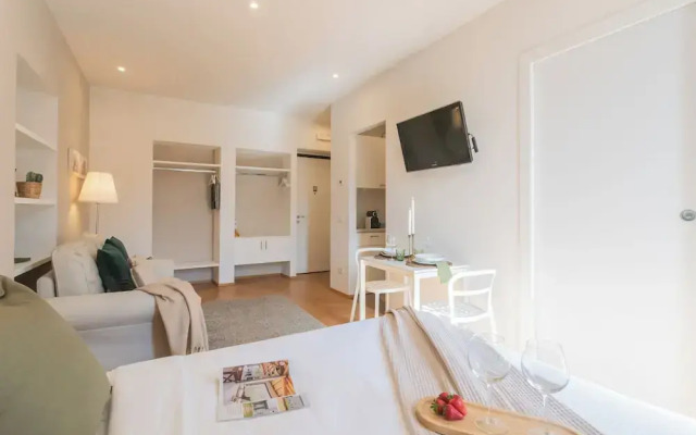 MT Studio by Rent All Como
