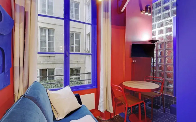 Cosy, Colourful Studio for 2 - Heart of "marais"
