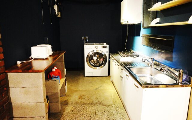 Onna Guesthouse - Hostel