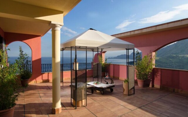 Baia Taormina Hotel