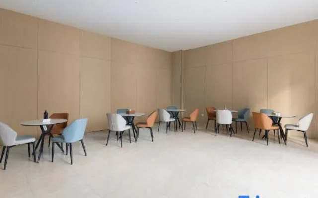 Weiting Hotel (Shanghai Xujiahui Shanghai Stadium)