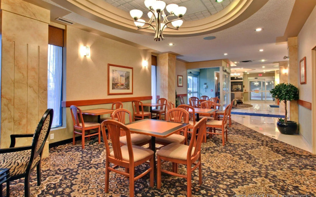Holiday Inn Express Hotel & Suites Calgary by IHG