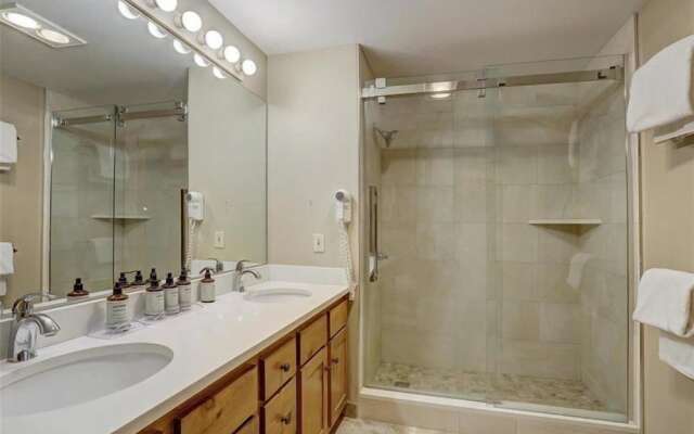 Jackpine Lodge 2 Bedroom Condo