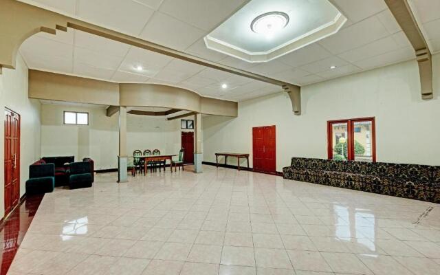 OYO 92406 Hotel Renata 1