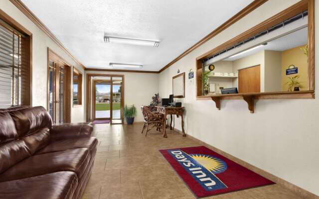 Days Inn by Wyndham Sheridan