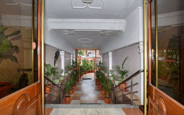 OYO 1294 Hotel Padmini International