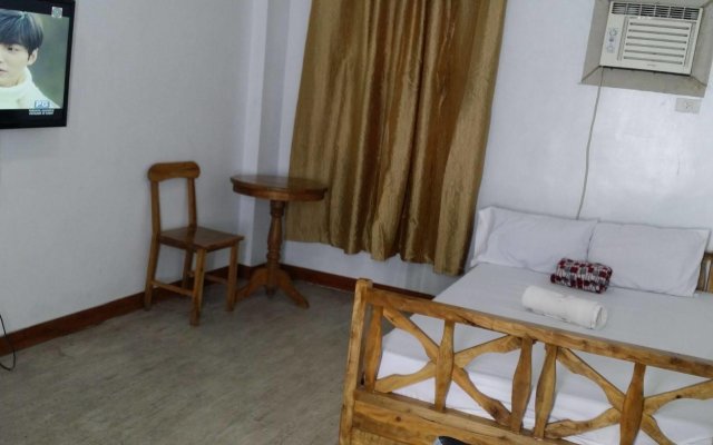 Rooms 498 Hostel