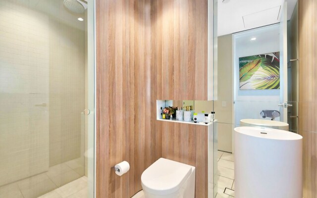 5-Star Lux in the Centre of Conveniences