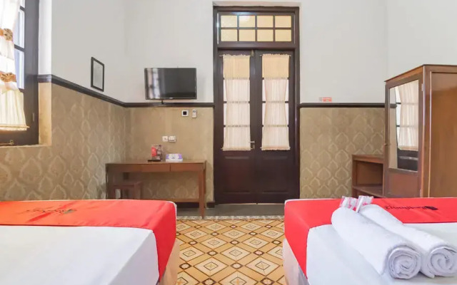 RedDoorz Syariah @ Kolonial Guest House