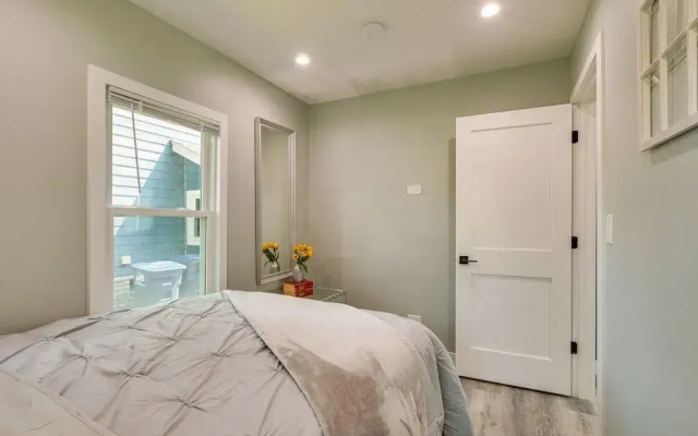 Des Plaines Vacation Rental w/ Spacious Backyard!