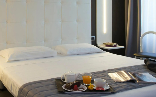 Collection O The Bangkok Airport Link Suite