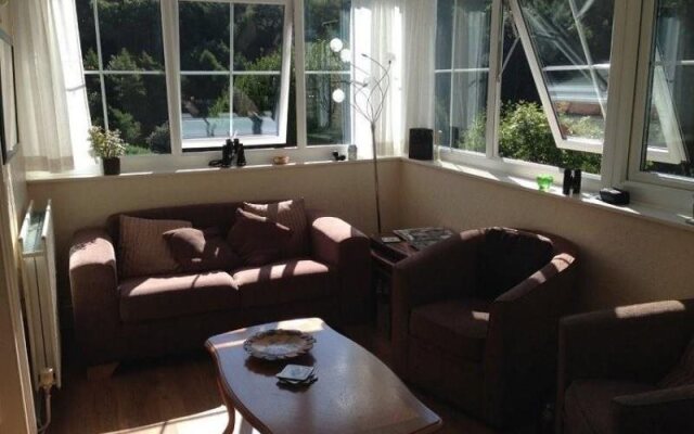Pine Lodge Guest House
