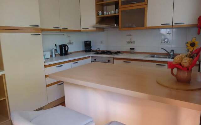 Apartment Take a Look