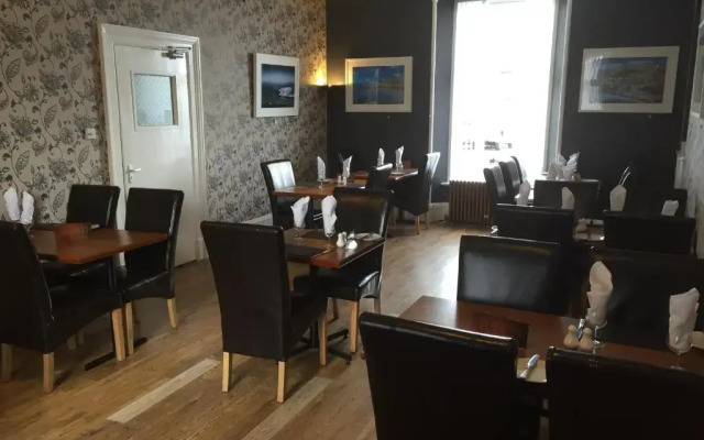 The Davron Hotel