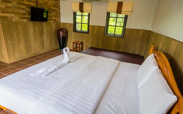 Baanrimnam Resort Trat
