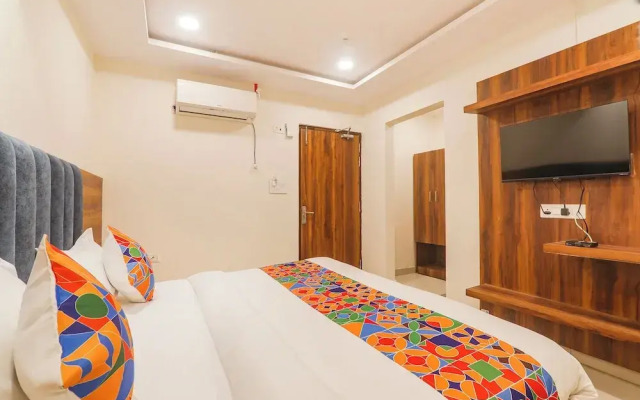 Fabhotel Rachna Palace And Banquets