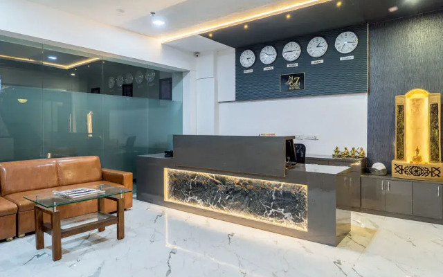 OYO 6832 Hotel 7 CEPL