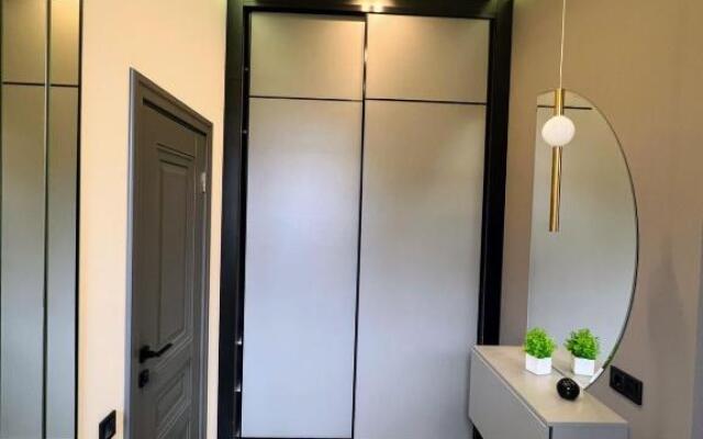 Royal apartment on Gorodotska 33 street