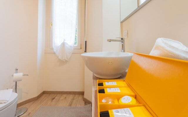 Villa Bianca - Front Lake Pool