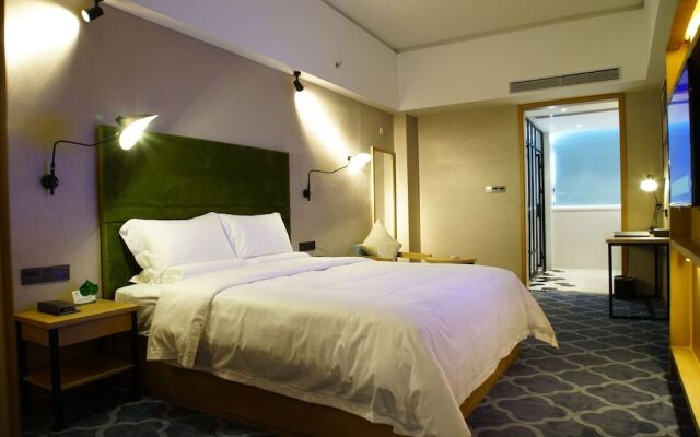 One Flight Apartment Bao'an Branch