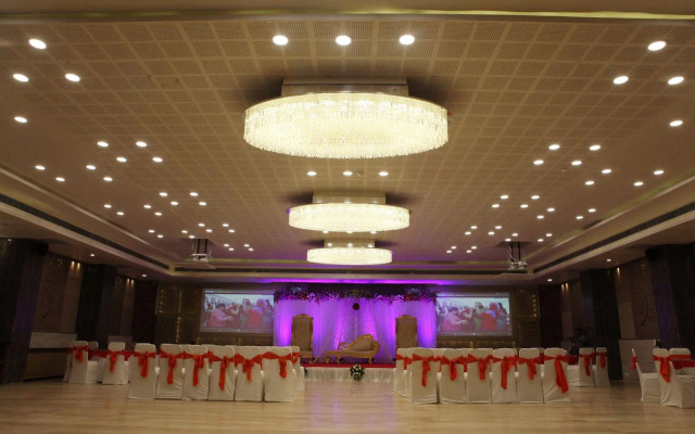 Silver Cloud Hotel & Banquets Ahmedabad