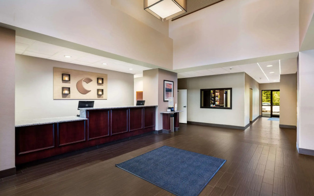 Comfort Suites Northlake
