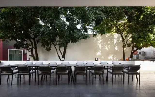 Hometown Lanyue Homestay (Shenzhen Jiaochangwei Seaside Plaza)