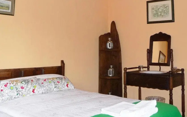 Hostal Pena Santa