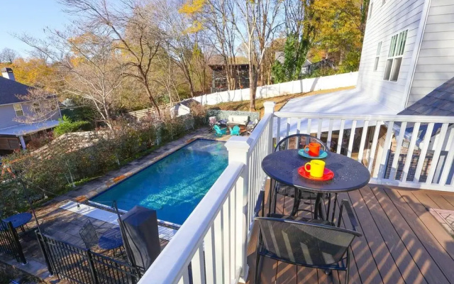 The Beltline Carriage Retreat in Midtown