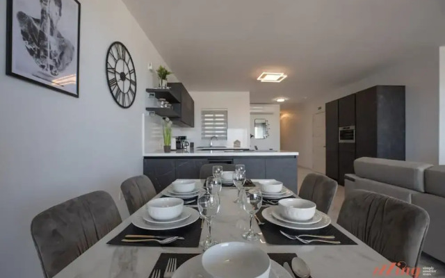A Stunning Apartment With Spectacular sea Views