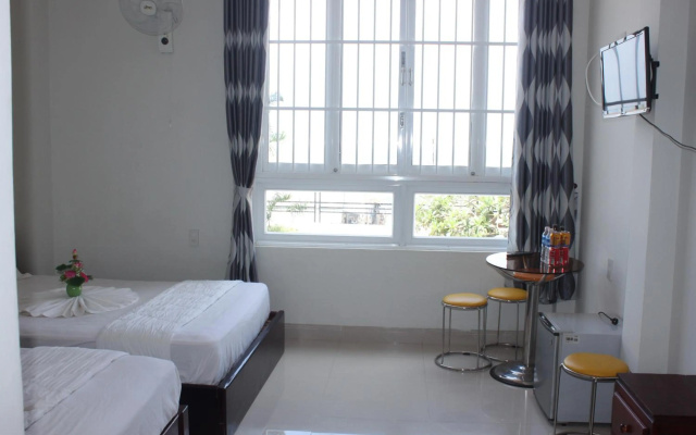 Minh Hung Hotel – Guest Rooms – Phan Thiet