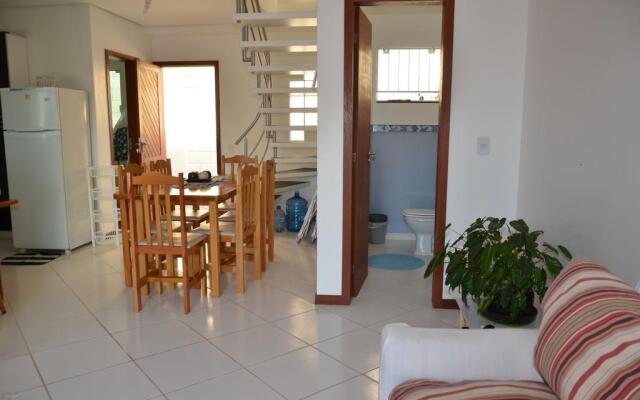 Casa Ingleses Santinho