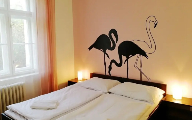 Flamingo Apartments
