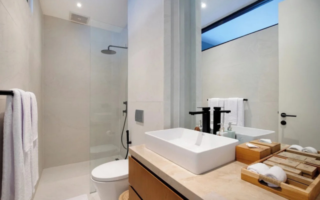 The Oasis II Townhouses by BREIG