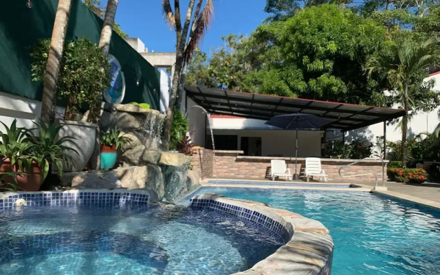 La Sirena Playa Jaco Hotel