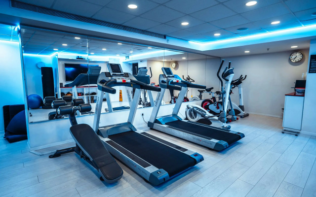 Best Western Regency Suites