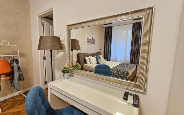 Urban Downtown Apartment