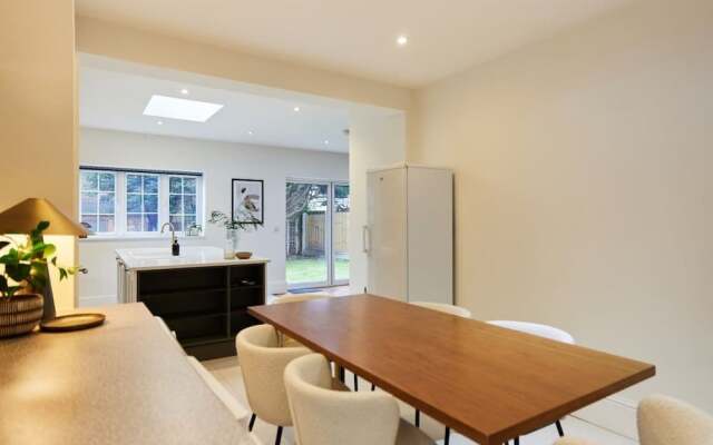 The Redbridge Sanctuary - Spacious 3bdr House With Garden