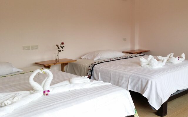 Summer House Resort 2