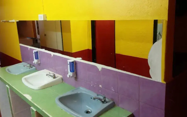 Om Ganesh Hostel - Adults Only