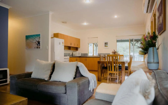 Yallingup Forest Resort – Guest Rooms – Yallingup