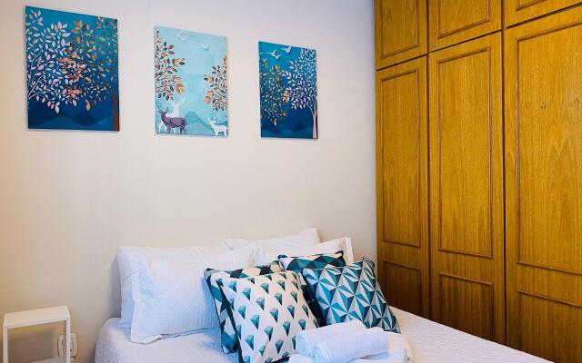 MRG - Charmoso 2D na Rua Coberta