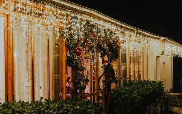 Semeen hotel i restorant Rajski zaliv