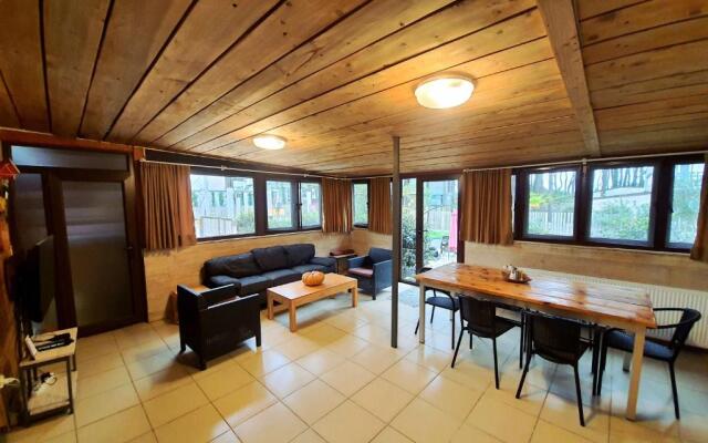 House & Yard Sesil L 90 m to beach