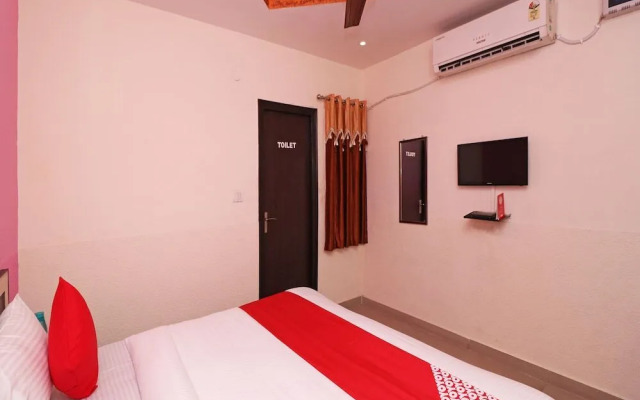 Vasundhra Heights Hotel