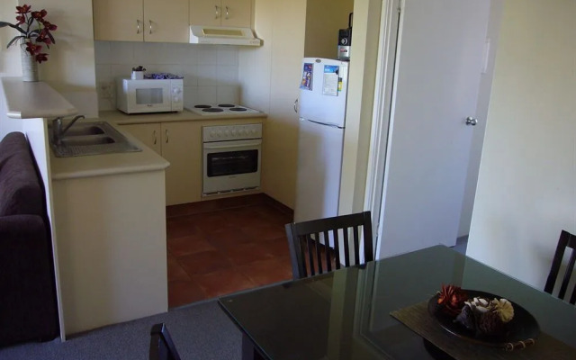 Chevron Palms Holiday Apartments by Gold Coast Premium