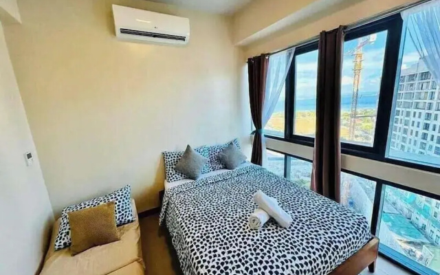 Mactan Newtown Omp Family Room